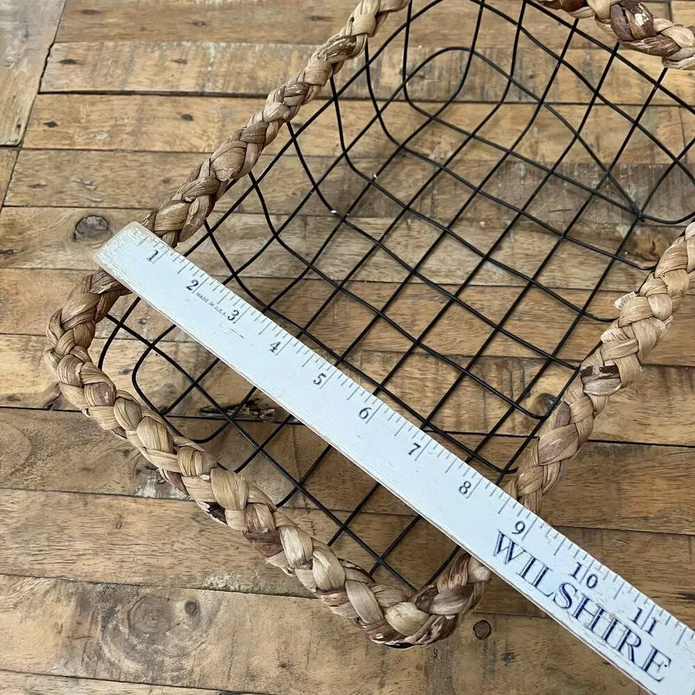 Set of 2 Wire Baskets Husk Wrapped 9
